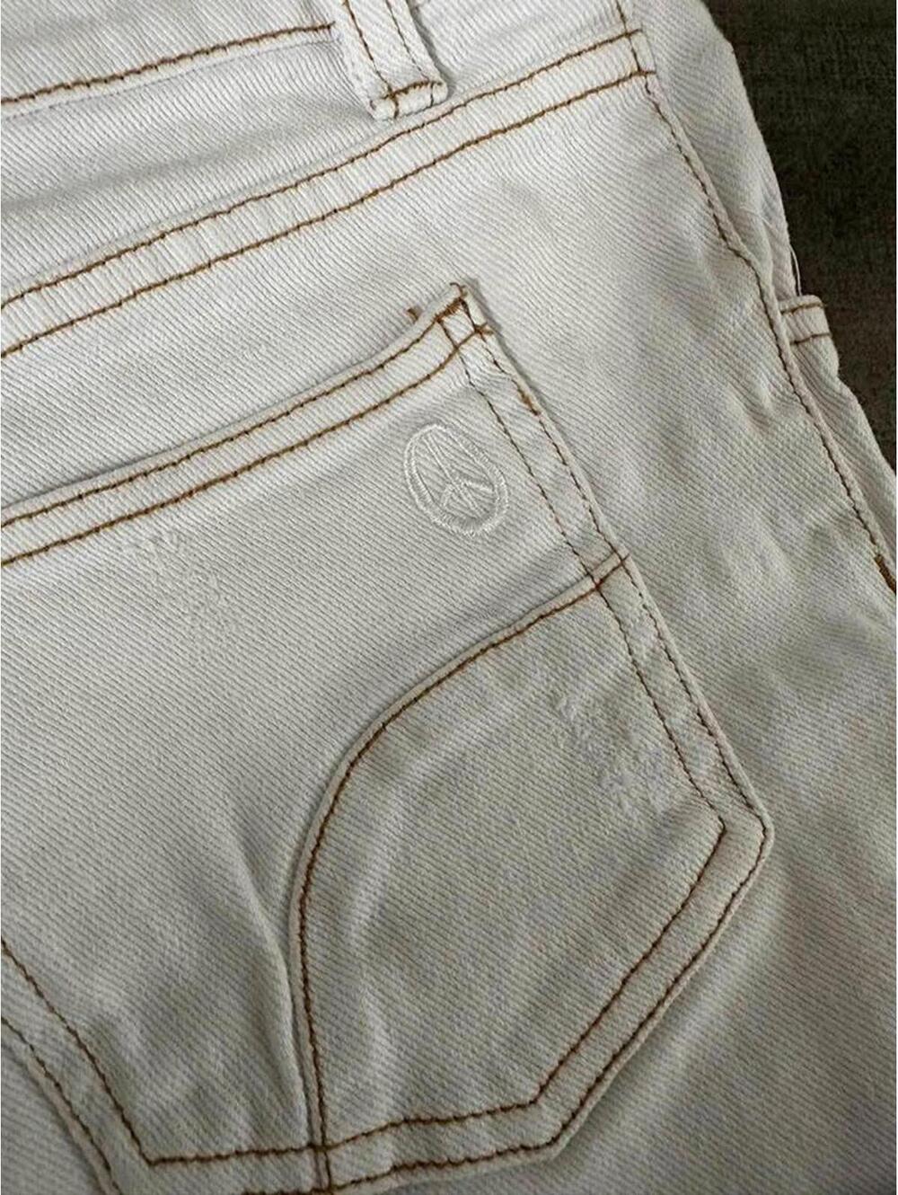 Women's • Olsenboye White Denim Jean Shorts - Size 9 - Picture 6 of 6